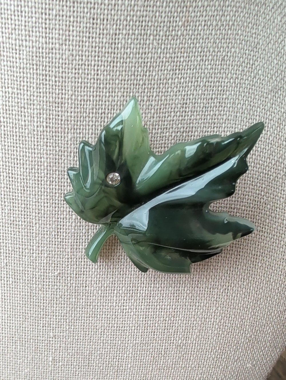Vintage 1980s Avon "Dew Touch" maple leaf brooch/Pin, Lucite W/ A Clear Crystal